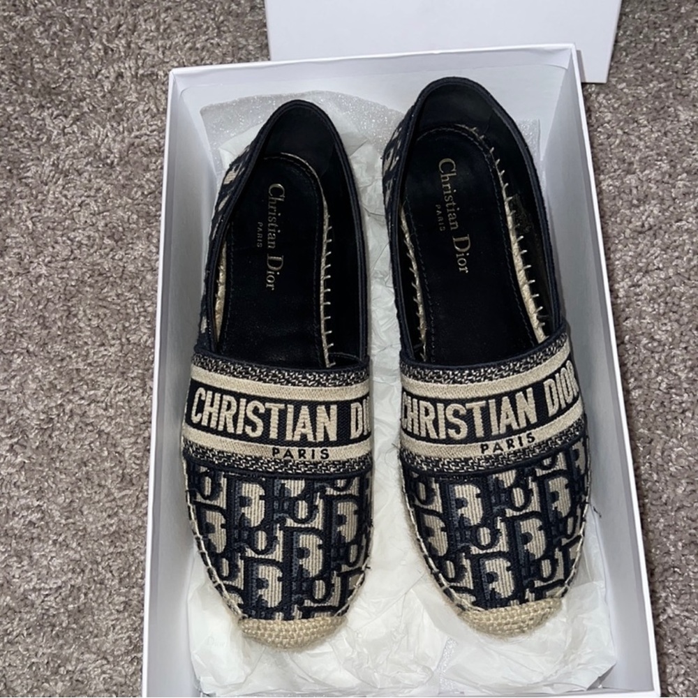 Dior 39.5 fits womens 8.5